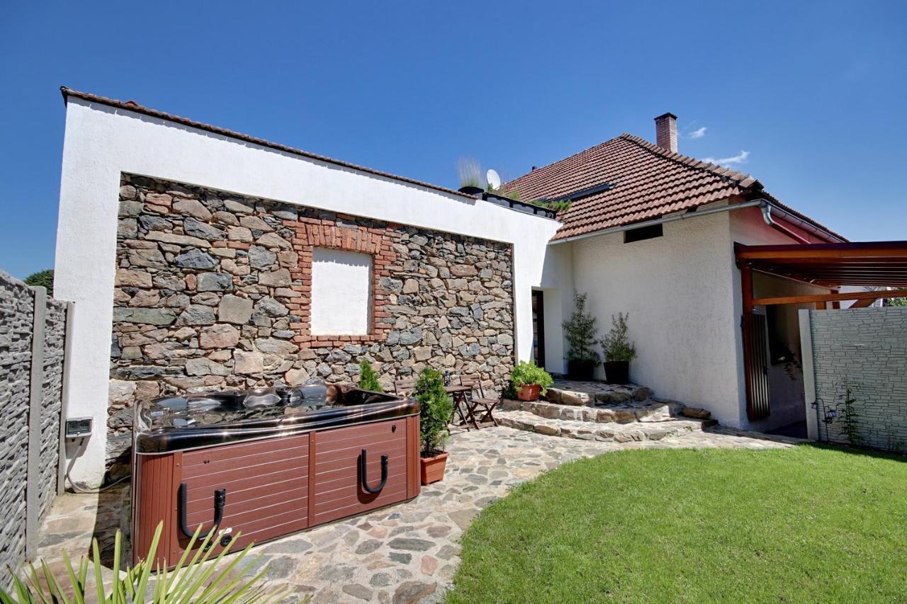 Holiday Home Kvitek Ctetin Luaran gambar