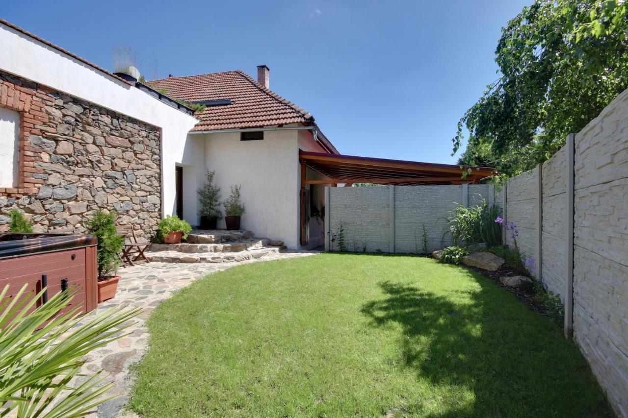 Holiday Home Kvitek Ctetin Luaran gambar